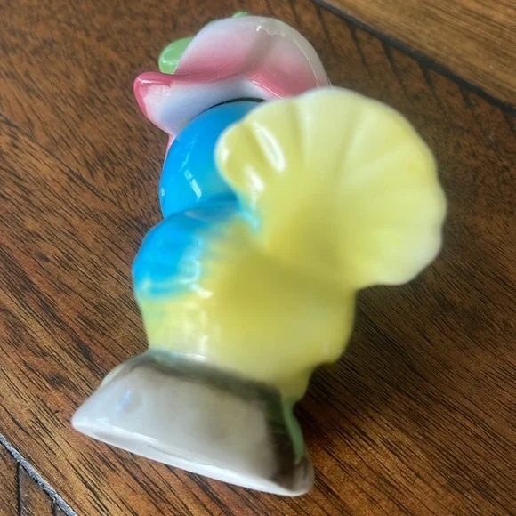 Vintage 1960’s Anthropomorphic Blue Bird Salt and Pepper Shakers with Tulip Hats - Picture 6 of 17